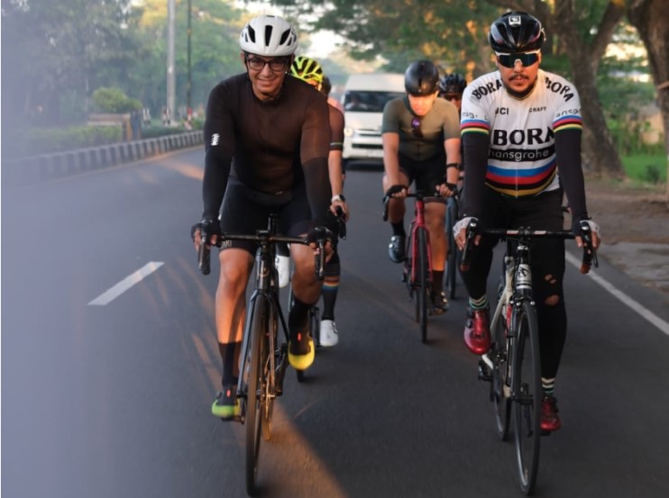 Lupakan Mood Booster Instan! Bersepeda Ternyata Memicu Hormon Bahagia Alami dan Meregenerasi Otak