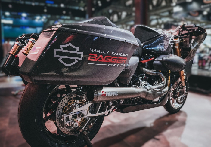 Harley-Davidson Bagger World Cup 2026 umumkan logo resmi dan daftar tim pertama di EICMA Milan, menandai era baru balap dunia.