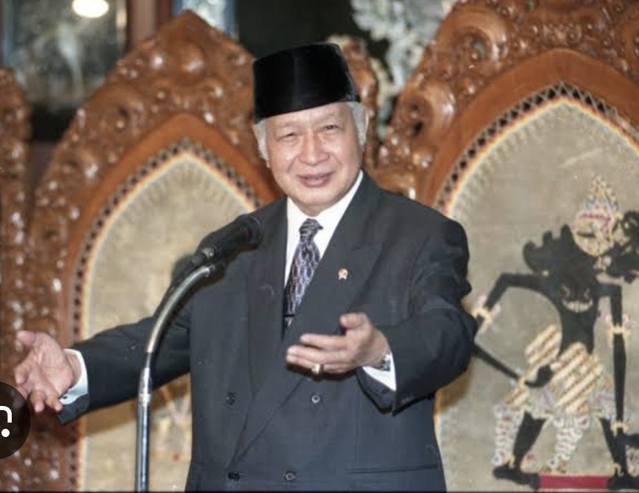 35 Tokoh publik tolak pemberian gelar Pahlawan Nasional kepada Soeharto. Dalam pernyataan bersama yang dirilis hari ini, mereka menegaskan bahwa kepahlawanan adalah kompas moral bangsa (foto internet)