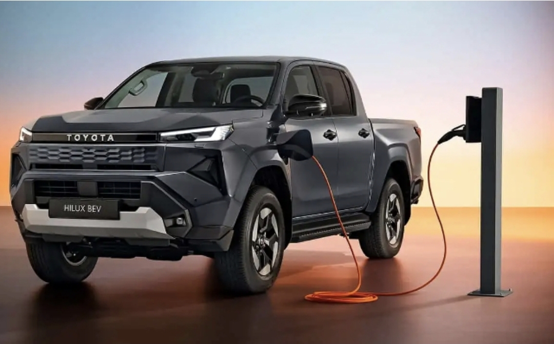Toyota Hilux BEV 2026 berpotensi menarik perhatian generasi Millennial dan Gen Z yang ingin tampil beda dengan mobil listrik berkarakter petualang. (ist)