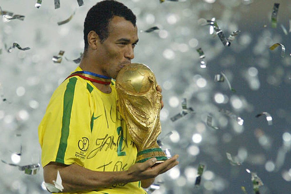 Legenda Brasil Cafu kritik Premier League, sebut pemain Brasil di EPL hanya dikelilingi mitos media dan bukan mentalitas juara sejati.