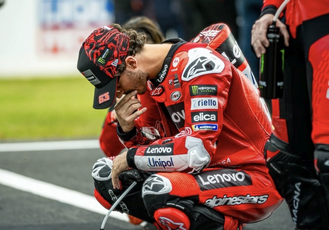 Bagnaia kehilangan rasa percaya diri pada Desmosedici GP25 yang dulu mengantarnya jadi juara dunia dua kali. (Foto: instagram)