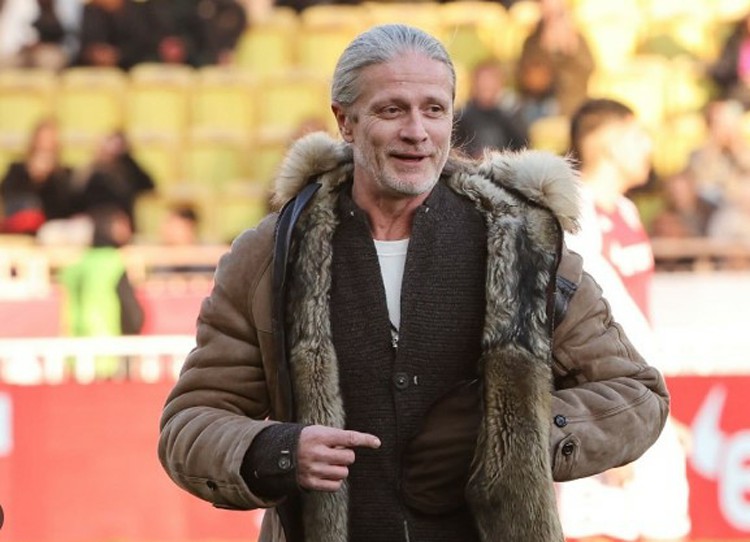 Legenda hidup Arsenal Emmanuel Petit menginginkan dua pemain bisa gabung Arsenal.