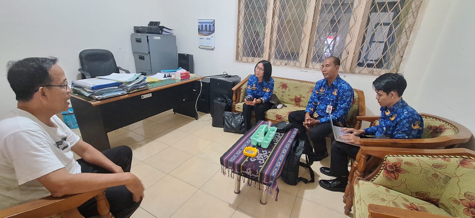 Kanwil Kemenkum NTB melaksanakan kegiatan sosialisasi dan permintaan pemenuhan pembentukan Pos Bantuan Hukum (Posbankum) Desa/Kelurahan di Kabupaten Lombok Tengah pada Senin (10/11).