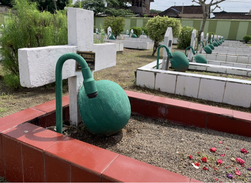 Salah satu Makam di TMP Majeluk