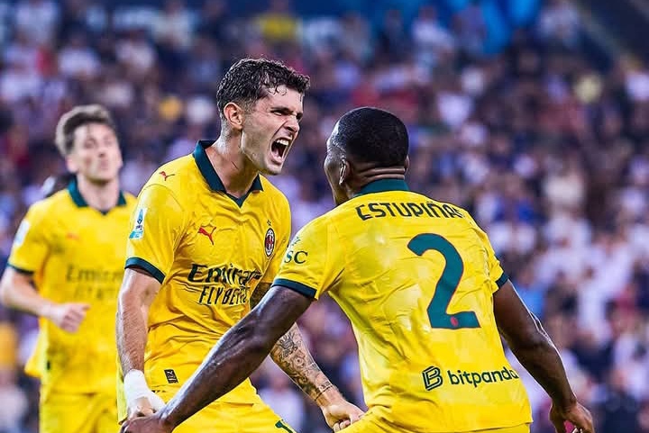Christian Pulisic dan Pervis Estupinan, 2 pemain AC Milan yang tetap berada di Milanello selama jeda internasional untuk memulihkan kondisi.
