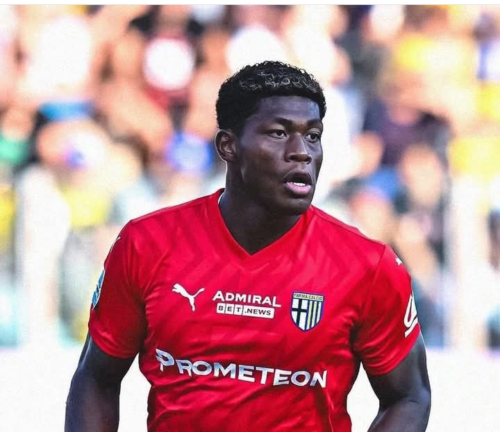 Zion Suzuki, kiper Parma yang disebut-sebut diincar AC Milan sebagai pengganti Mike Maignan.