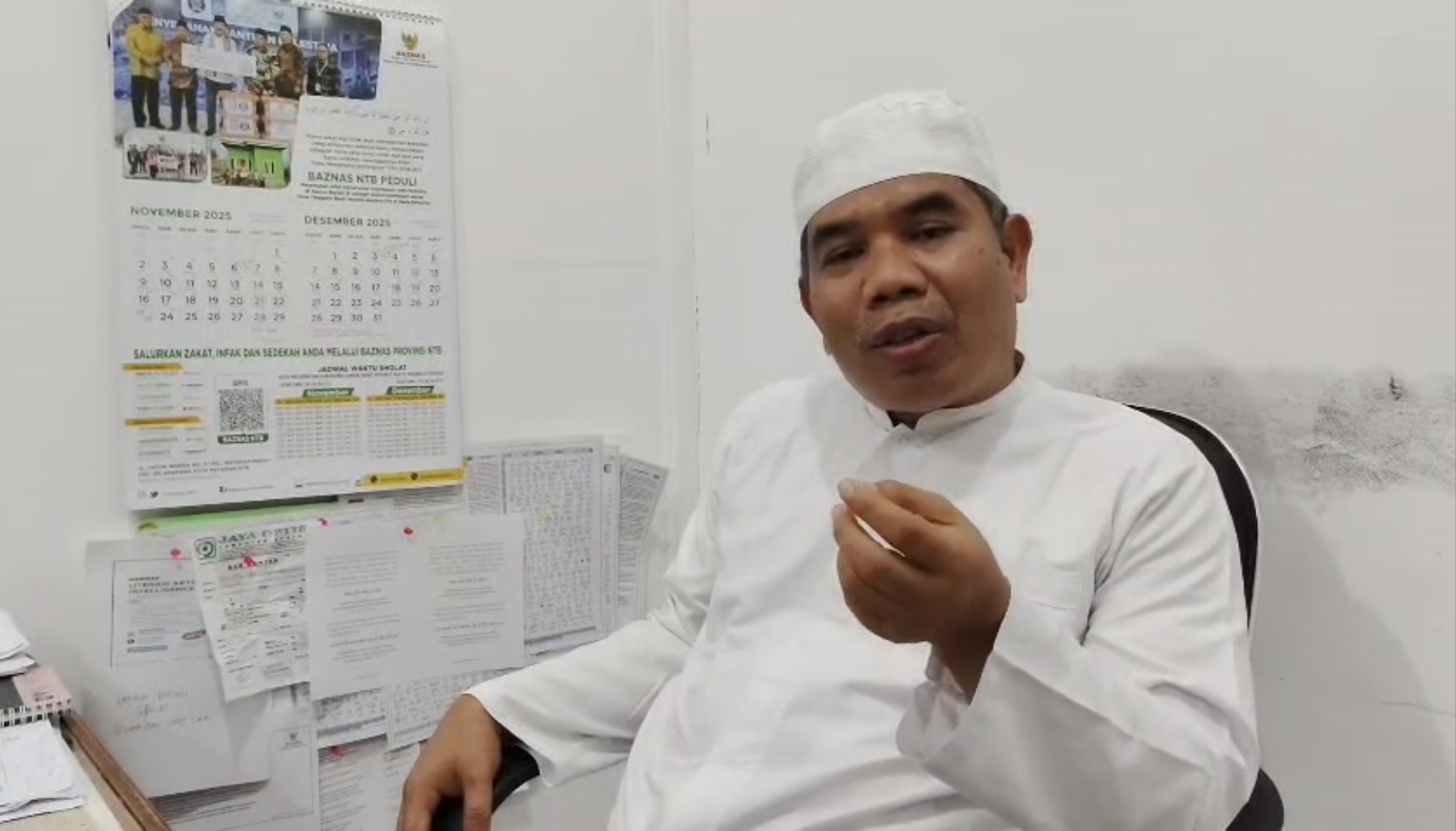 Ketua FKUB Lombok Tengah TGH Malasari&rsquo;ie tanggapi penata rias cantik asal Lombok Tengah ternyata seorang pria.