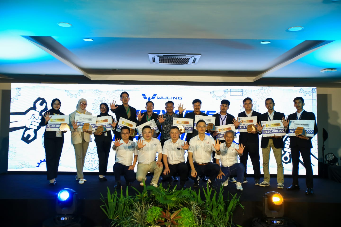 Wuling Motors (Wuling) kembali menegaskan komitmennya dalam menghadirkan layanan purna jual kelas wahid dengan sukses menggelar Aftersales Skill Contest 2025 pada Sabtu, 8 November 2025.