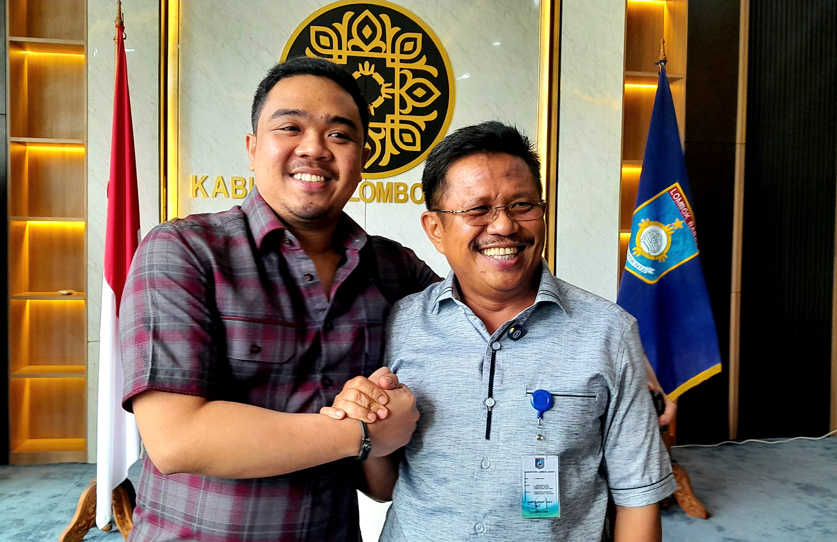 AKRAB: Ketua DPRD Lobar Lalu Ivan Indaryadi saat bertemu Bupati Lombok Barat Lalu Ahmad Zaini (LAZ) di ruang kerja bupati, Jumat (14/11).