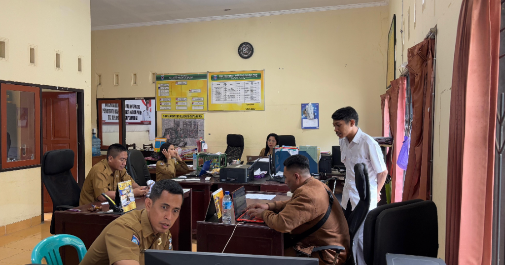 Tim Dukcapil Kota Mataram melakukan monitoring terhadap pelaksaan.