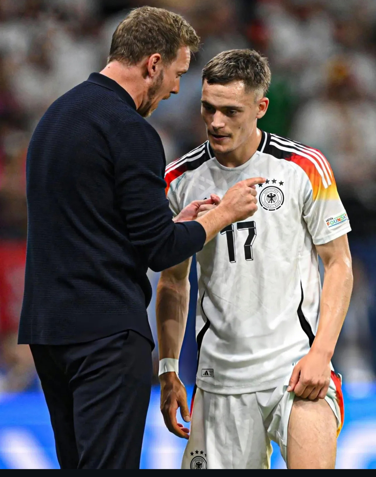 Julian Nagelsmann pasang badan untuk Florian Wirtz dan menyebut situasi Liverpool membuat pemain muda sulit tampil maksimal musim ini.