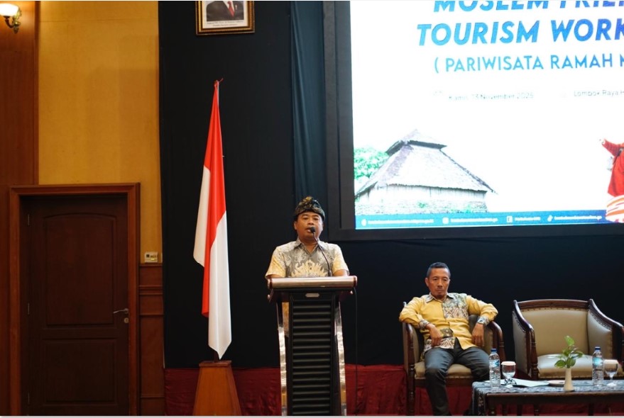 WORKSHOP: Sekdis Pariwisata NTB Mulki memberikan sambutan dalam kegiatan Workshop Moeslem Friendly Tourism di Hotel Lombok Raya, Kamis (13/11).
