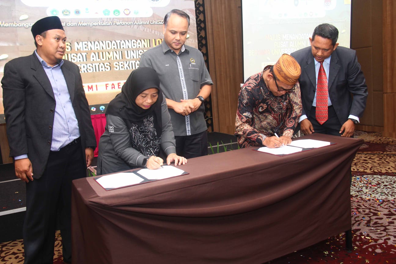 Penandatangan MoU antara Institut Agama Islam Al-Manan NU (IAIA NU) Lombok Timur dengan Universiti Sultan Zainal Abidin (UNISZA) Malaysia yang berlangsung penuh khidmat di Mataram, Sabtu (15/11).