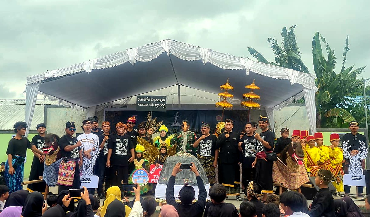 SEMARAK: Suasana perayaan HUT Desa Sesela, Lombok Barat ke-145.