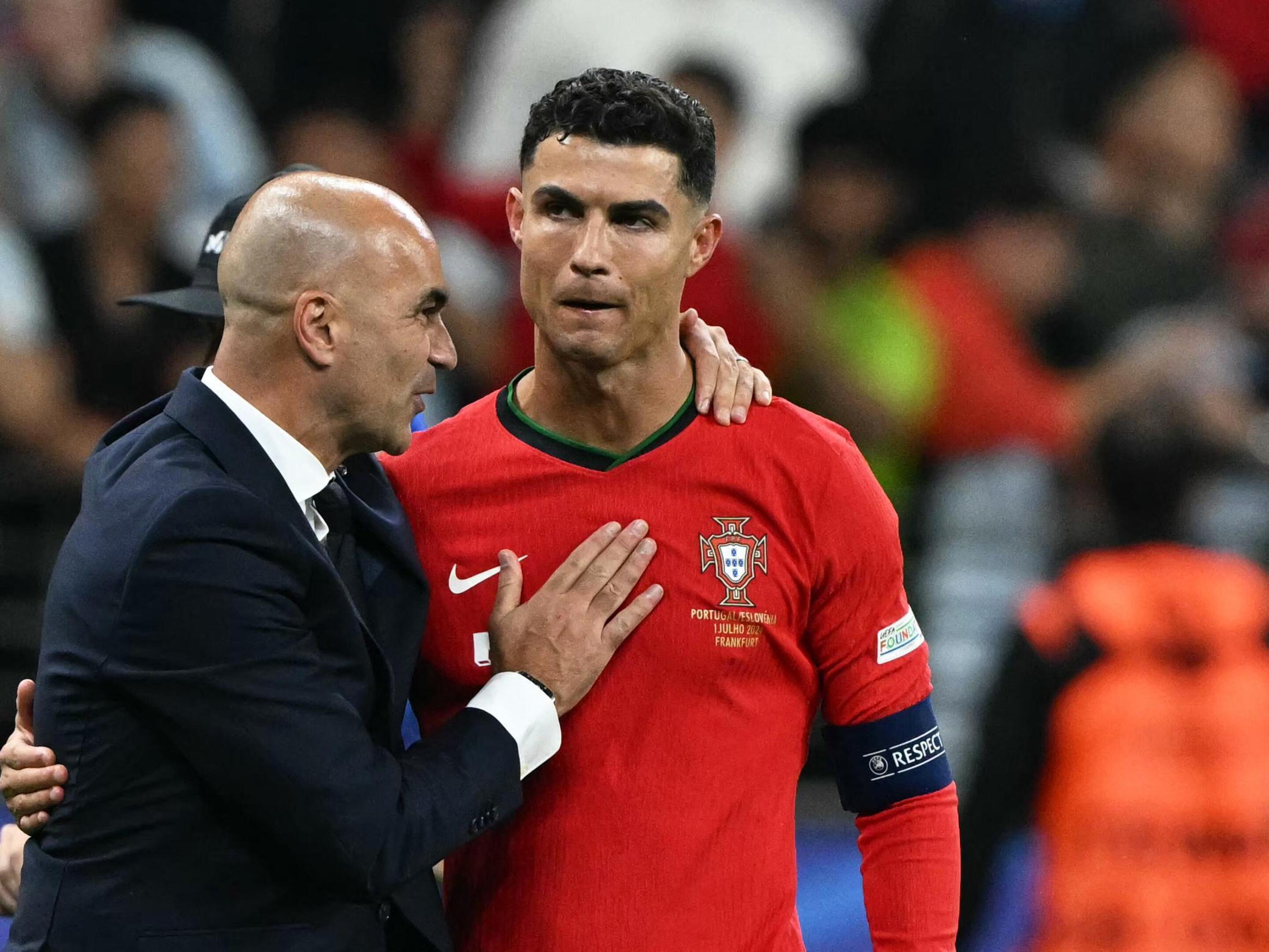 Mart&iacute;nez menegaskan Portugal lebih kuat bersama Cristiano Ronaldo meski menang 9-1 atas Armenia tanpa sang kapten.