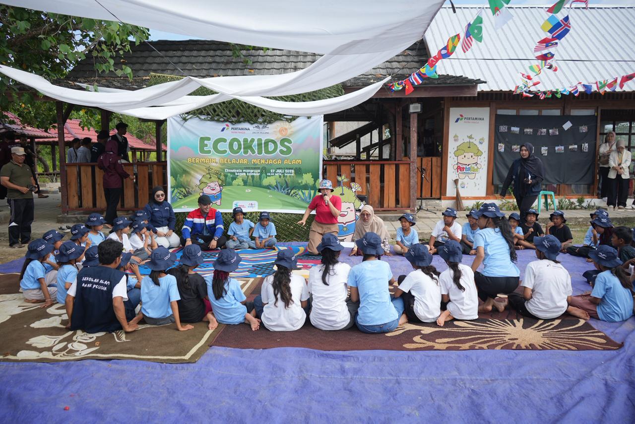Pertamina Patra Niaga hadirkan Sekolah Alam Anak Pesisir di Desa Cendi Manik, Lombok Barat.