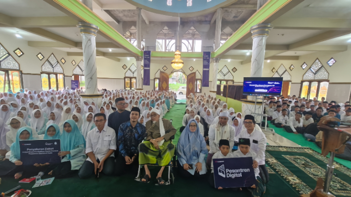 XLSMART gelar Pesantren Digital di Lombok. Ratusan santri belajar literasi digital dan AI untuk konten dakwah dan UMKM. Akses pendidikan makin merata.