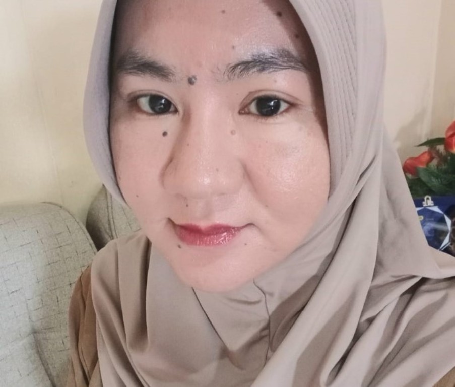 Niken Arumdati, ST, M.Sc dan Gineng Sakti (Sekretaris Dinas ESDM Provinsi NTB Green Investment Officer, Global Green Growth Institute)