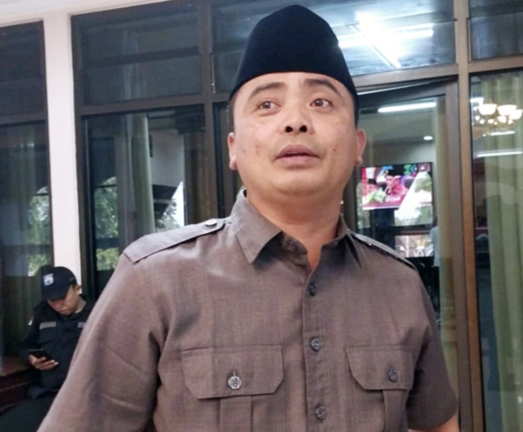 Ketua Komisi I DPRD NTB Mohammad Akri memastikan kegiatan fit and proper test calon komisioner Komisi Informasi (KI) akan digelar Desember.