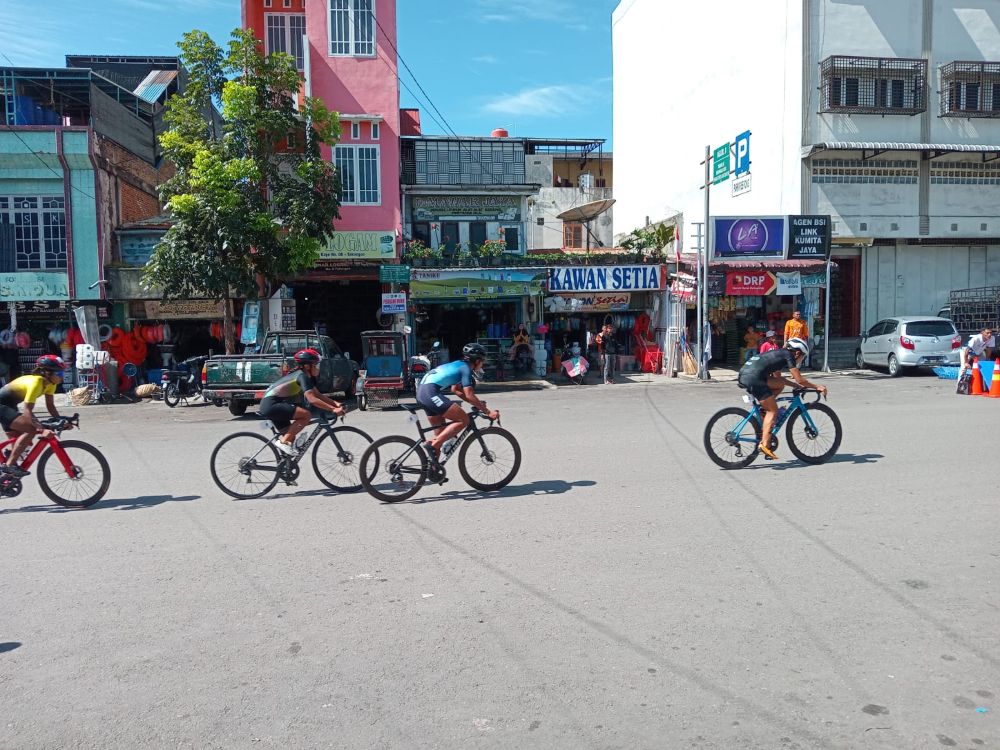 Atlet triathlon NTB saat bersaing di PON Aceh-Sumut 2024 lalu.
