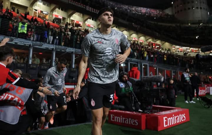 Davide Bartesaghi, bek sayap kiri AC Milan yang akan menjadi starter untuk laga vs Inter Milan.