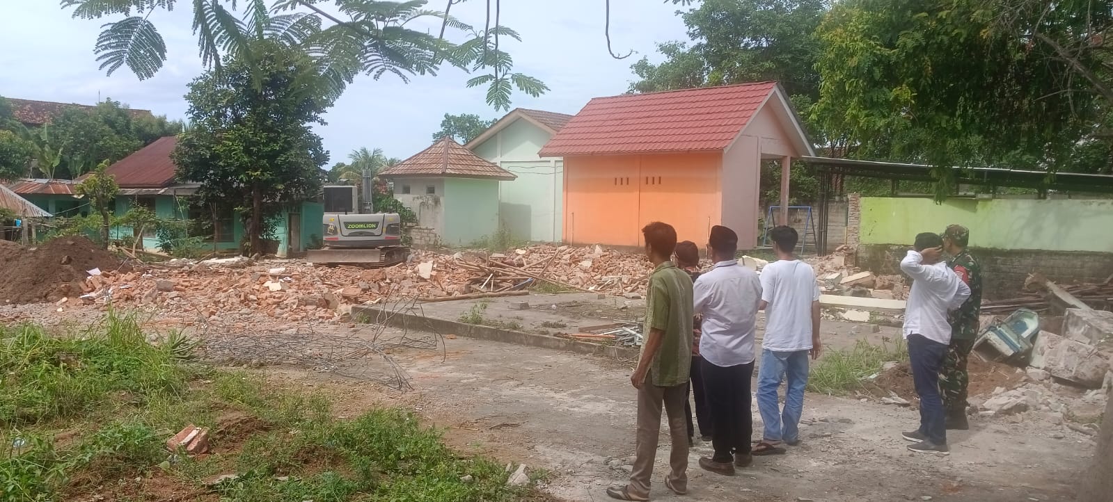 MEMENUHI SYARAT: Lokasi pembangunan gedung dan gerai Kopdes Merah Putih di salah satu desa di Lombok Utara