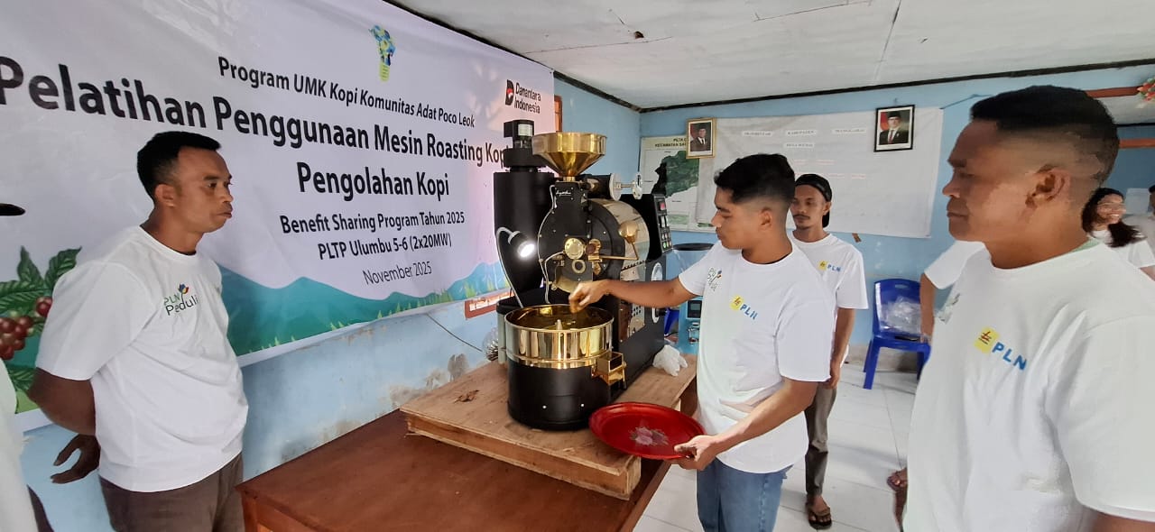 Pelatihan penggunaan mesin roasting kopi yang digelar PLN UIP Nusra.