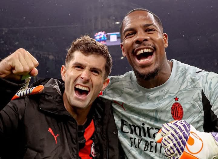 Christian Pulisic dan Mike Maignan, 2 pemain AC Milan yang belum juga memperpanjang kontrak.