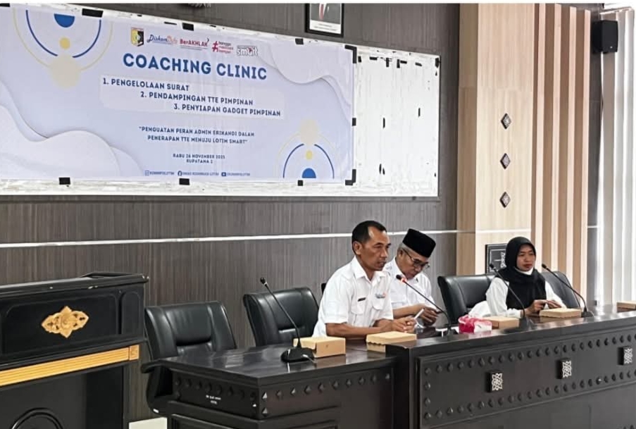 Kepala Dinas Kominfo Lotim Fauzan saat membuka kegiatan coaching clinic