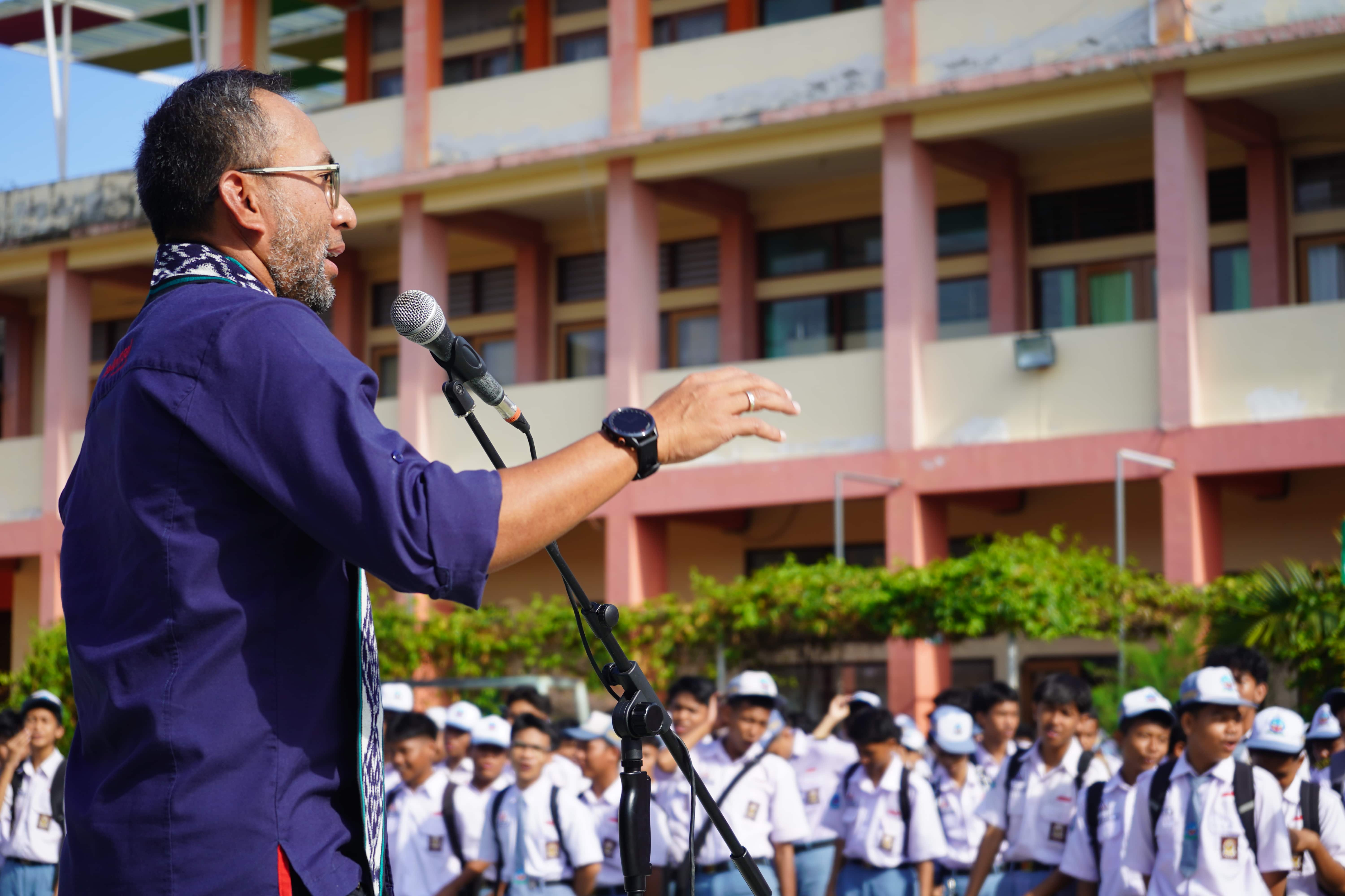 Digital Empowering for Community di SMKN 3 Mataram Berkolaborasi dengan Telkomsel, Cetak Pemimpin Muda Berbasis Teknologi