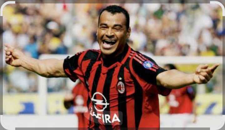 Cafu, mantan pemain AC Milan.