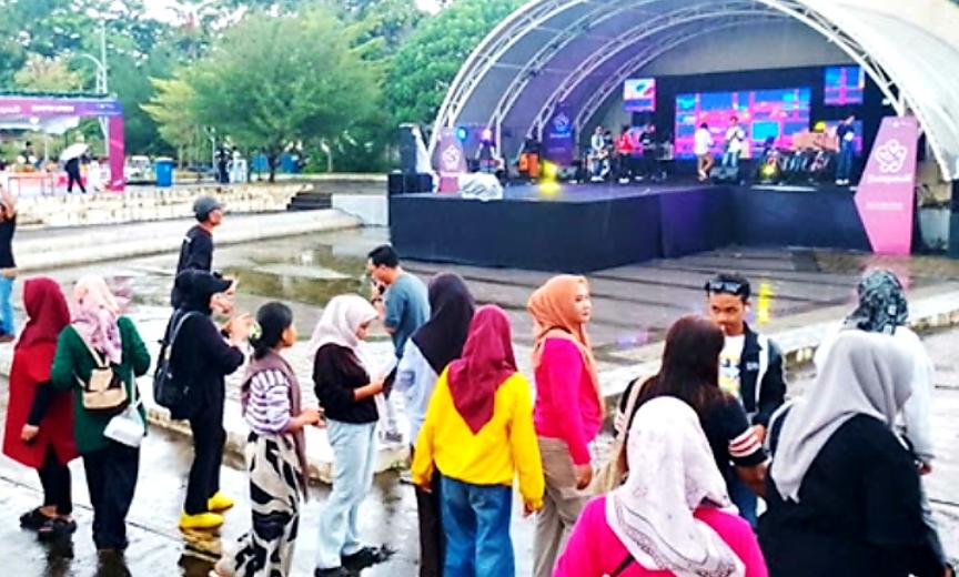 Festival "Sunrise to Sunset PESTAPORIA" sukses besar terselenggara di lokasi Taman Wisata Loang Baloq, Mataram, pada Sabtu (29/11).