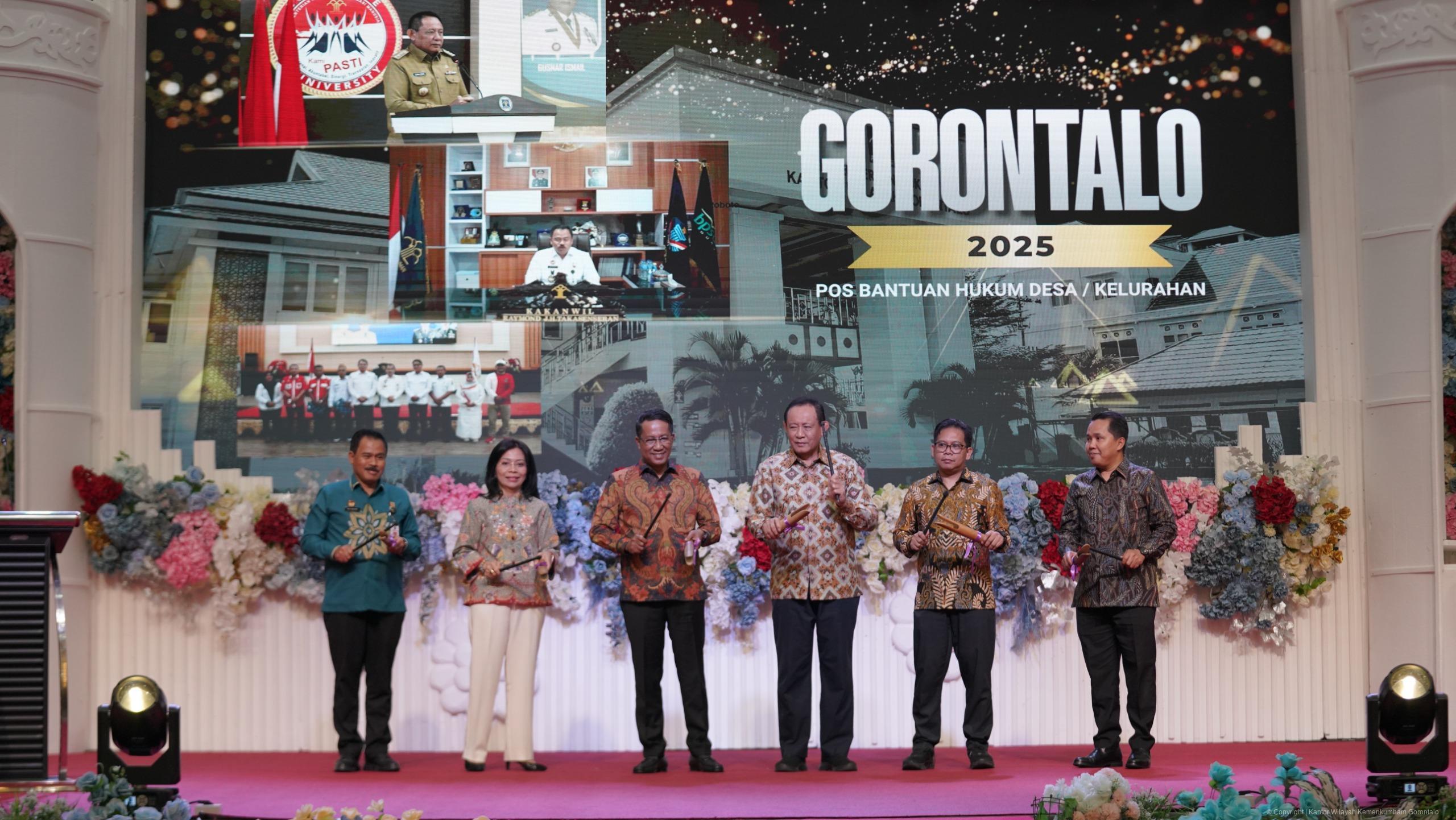 Menteri Hukum Supratman Andi Agtas meresmikan Pos Bantuan Hukum (Posbankum) Desa/Kelurahan di Provinsi Gorontalo pada Jumat (28/11).