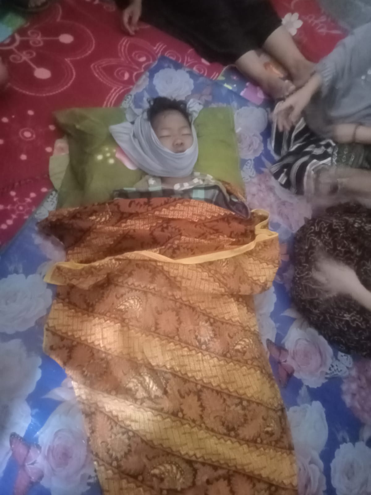 Korban tenggelam saat mandi hujan di pinggir sungai
