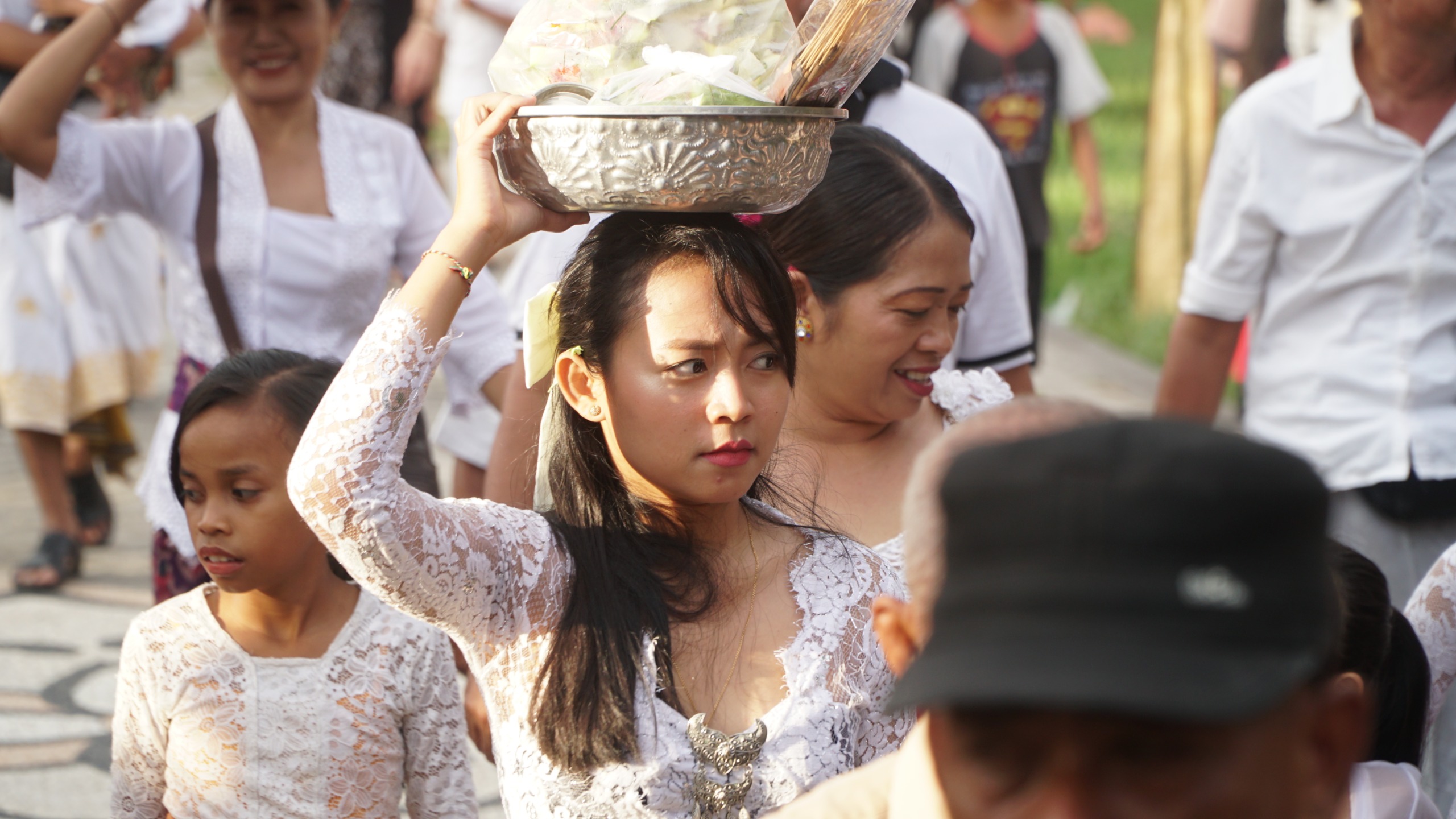 WARISAN BUDAYA: Rangkaian acara Pujawali dan Perang Topat dimulai pekan sejak pekan lalu hingga puncaknya awal Desember pekan ini.