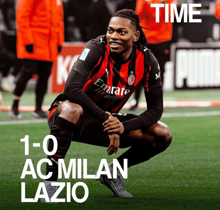 Selebrasi Rafael Leao usai mencetak gol untuk AC Milan saat membungkam Lazio 1-0.
