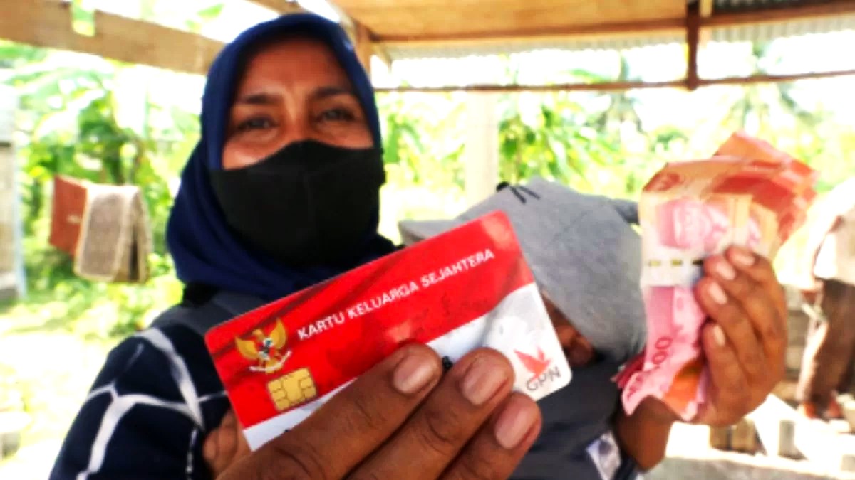 Ilustrasi pencairan 8 Jenis Bansos yang turun serentak awal Desember.