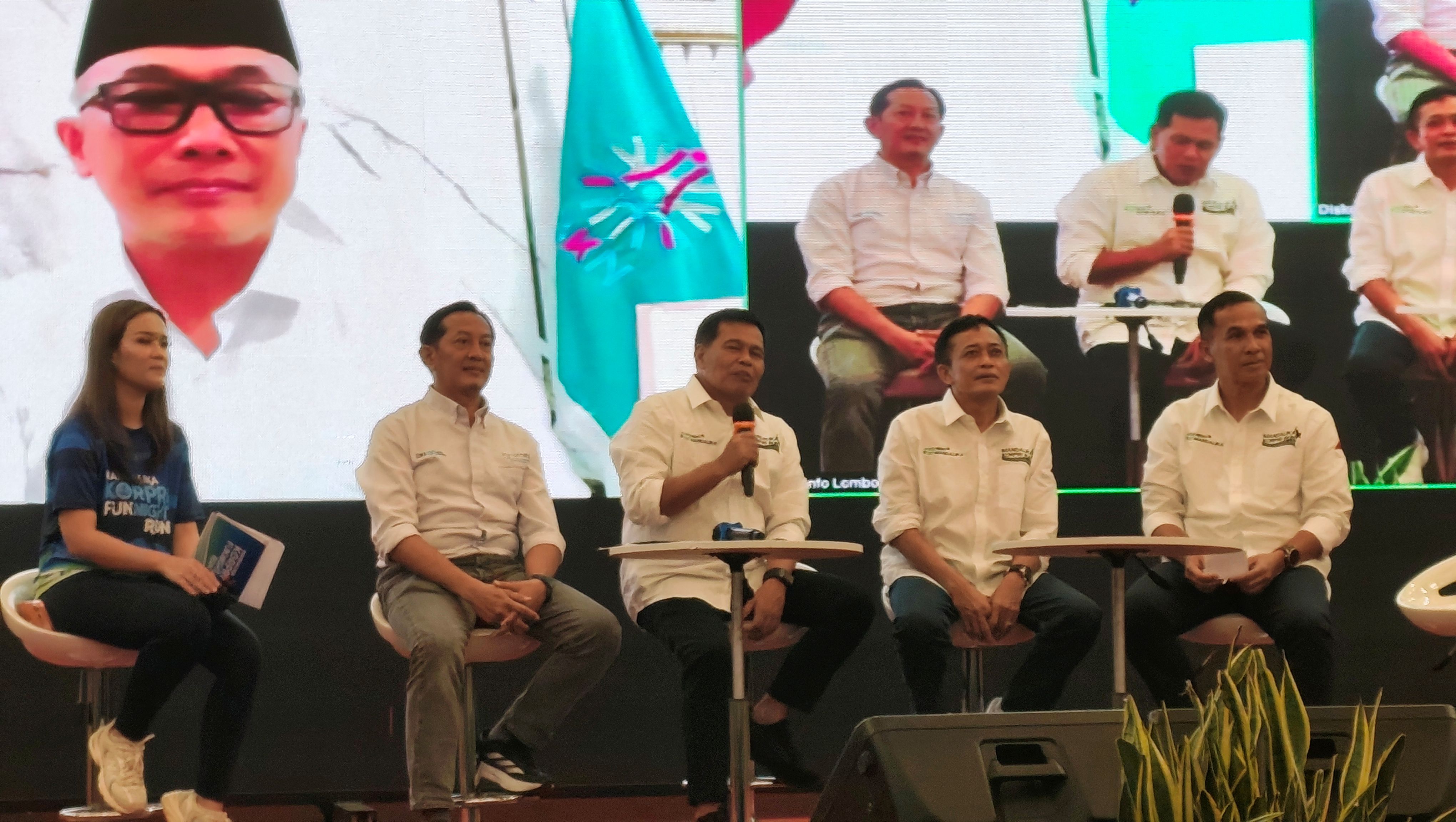 Konferensi pers kegiatan Mandalika Korpri Fun Night Run yang akan digelar di Sirkuit Internasional Mandalika pekan ini, di kantor bupati, Senin (1/12).