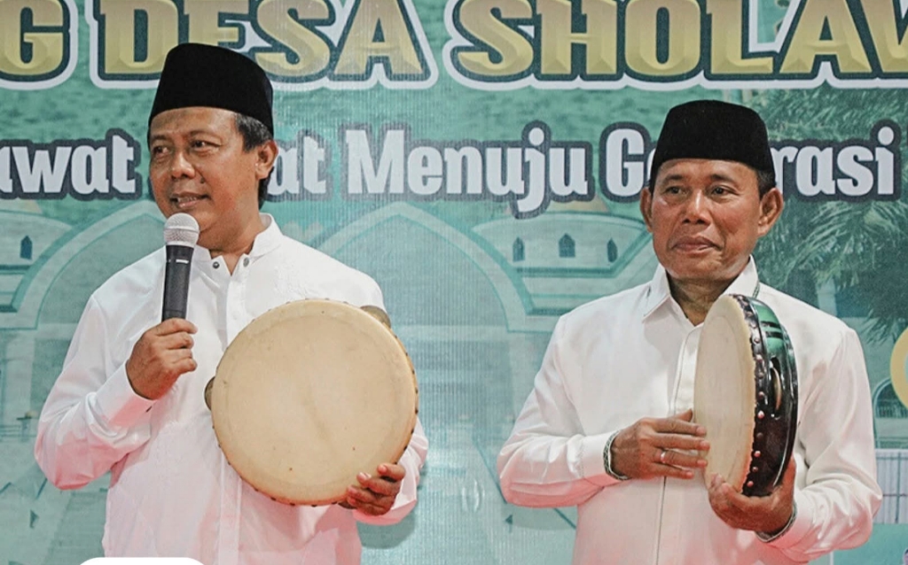 LAUNCHING: Bupati KSB Amar Nurmansyah dan Ketua PCNU KSB HW Musyafirin saat launching desa/kelurahan bershalawat, beberapa hari lalu.