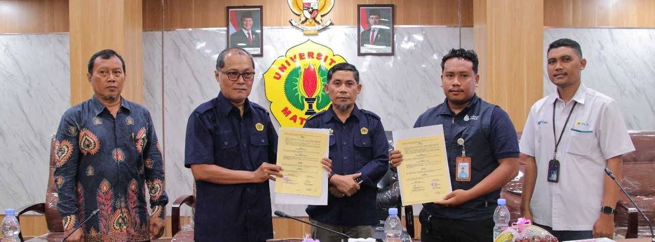 Dekan FT Unram Muhamad Syamsu Iqbal (tengah) pada penandatangan tiga kerja sama strategis dengan Vena Energy di kampus setempat, belum lama ini.