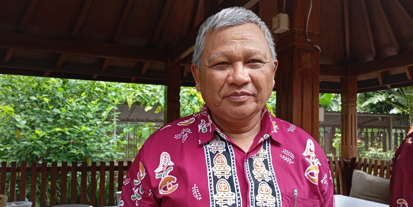 Ketua Dewan Pendidikan Kota Mataram Prof Tajuddin