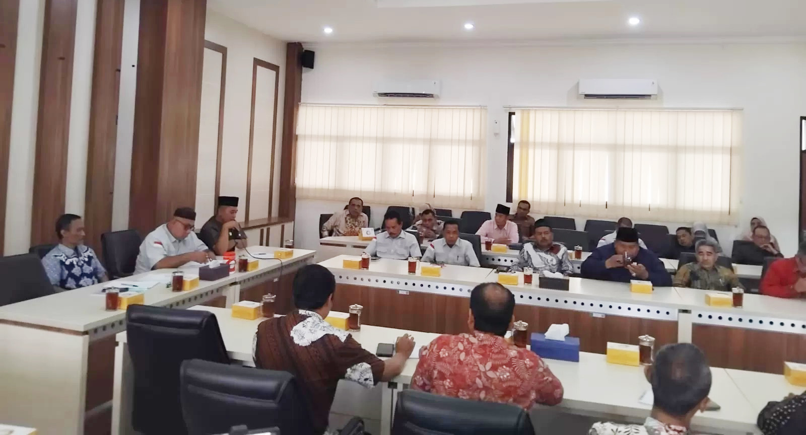 Sejumlah anggota Komisi I dan IV DPRD Kabupaten Padangpariaman dalam kunker di Pemkab Sleman, Selasa (2/12). (RIZKY WAHYU ARYA HUTAMA/JPG)