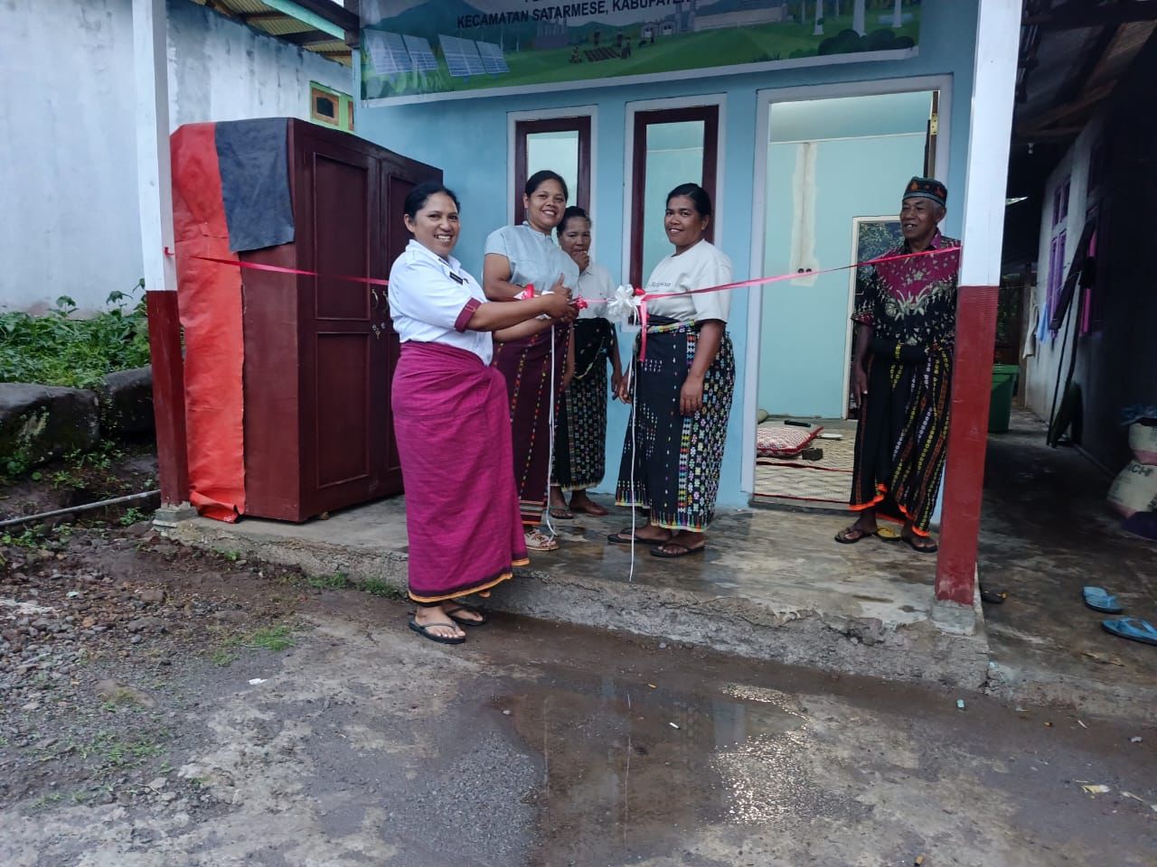 Peresmian rumah produksi temu lawak untuk Kelompok Wela Sita Werek, Desa Wewo, Kecamatan Satar Mese, Kabupaten Manggarai.