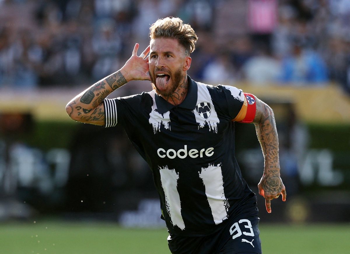 Sergio Ramos tawarkan diri ke AC Milan untuk jaga peluang di timnas Spanyol Piala Dunia 2026, bek veteran masih ingin bersaing di Eropa.