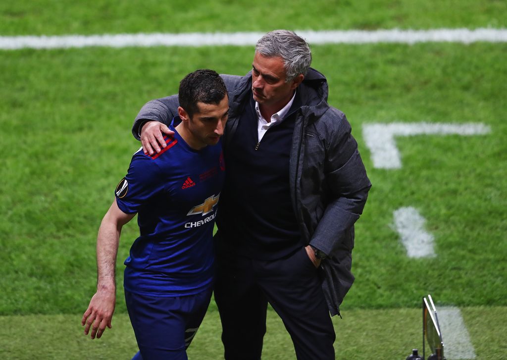 Mkhitaryan ungkap tekanan Mourinho saat di MU. Mengaku tiap malam diminta pergi dan pernah diusir langsung oleh pelatih Portugal itu.