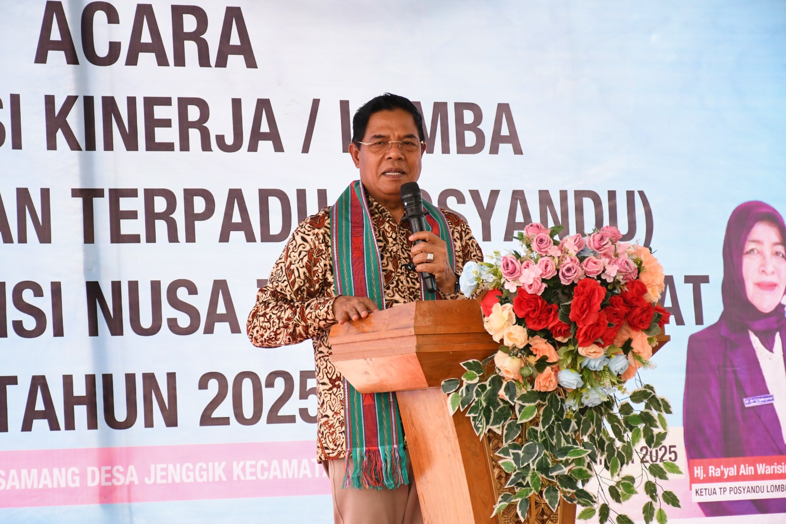 Bupati Lotim Haerul Warisin saat sambutan pada penilaian Posyandu terbaik tingkat NTB