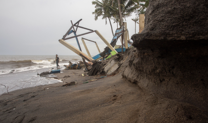 Pengikisan bibir pantai