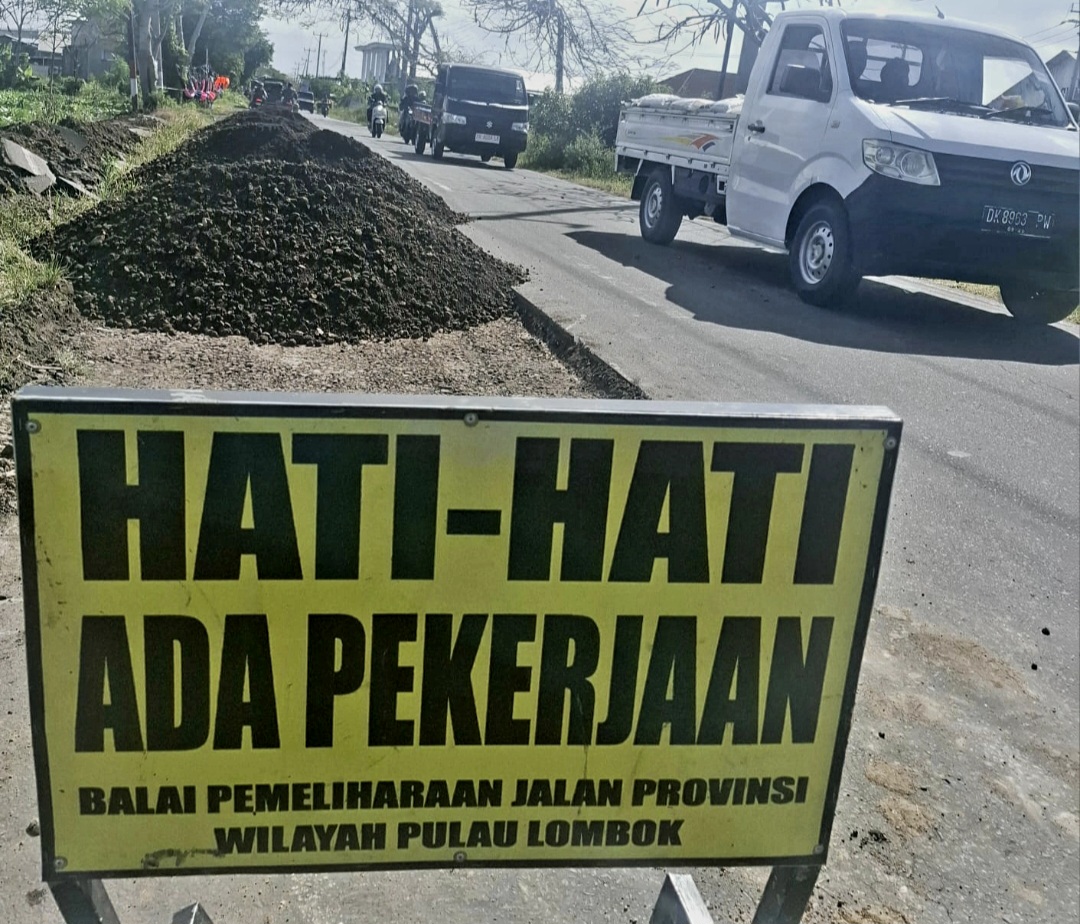 DPRD NTB menyarankan agar perbaikan infrastruktur jalan provinsi fokus ke pemeliharaan dan penanganan berkala berdasarkan skala prioritas 2026.