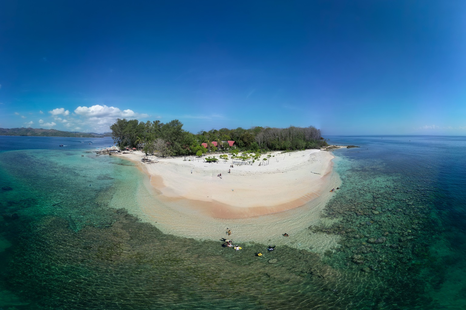 Gili Nanggu, Lombok Barat, destinasi pariwisata yang menjadi sektor potensial kontribusi pajak di NTB.
